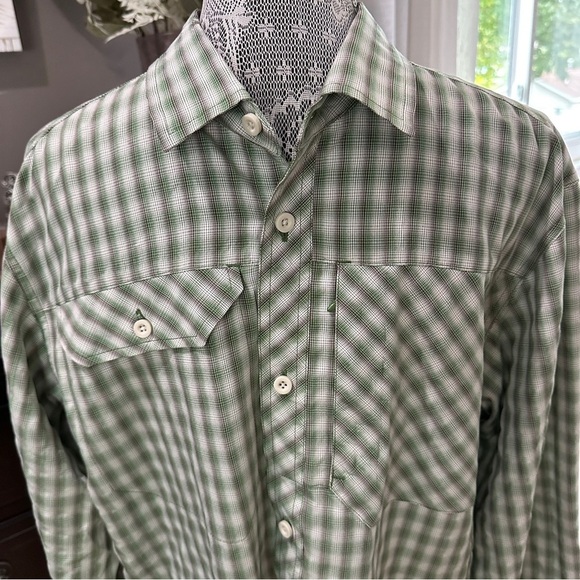Eddie Bauer Expedition Guide Green Plaid Sun Protection Vented Outdoor Shirt LT - Picture 3 of 13